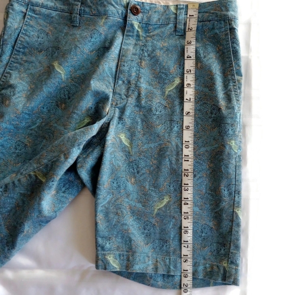 Tommy Bahama Men's Hidden Jungle Floral Animal Print Shorts Size 32 - Picture 9 of 10